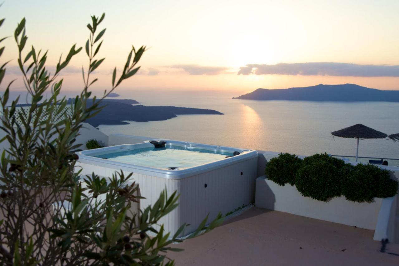 Sunset View Villa Santorini - With Outdoor Jacuzzi Firostefani Exterior photo