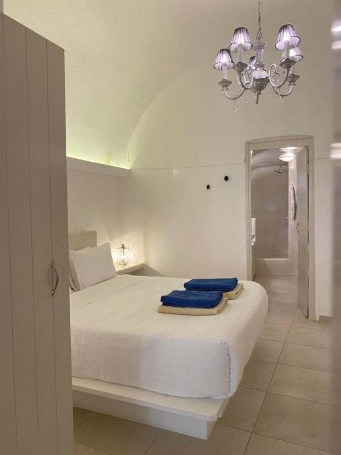 Sunset View Villa Santorini - With Outdoor Jacuzzi Firostefani Exterior photo